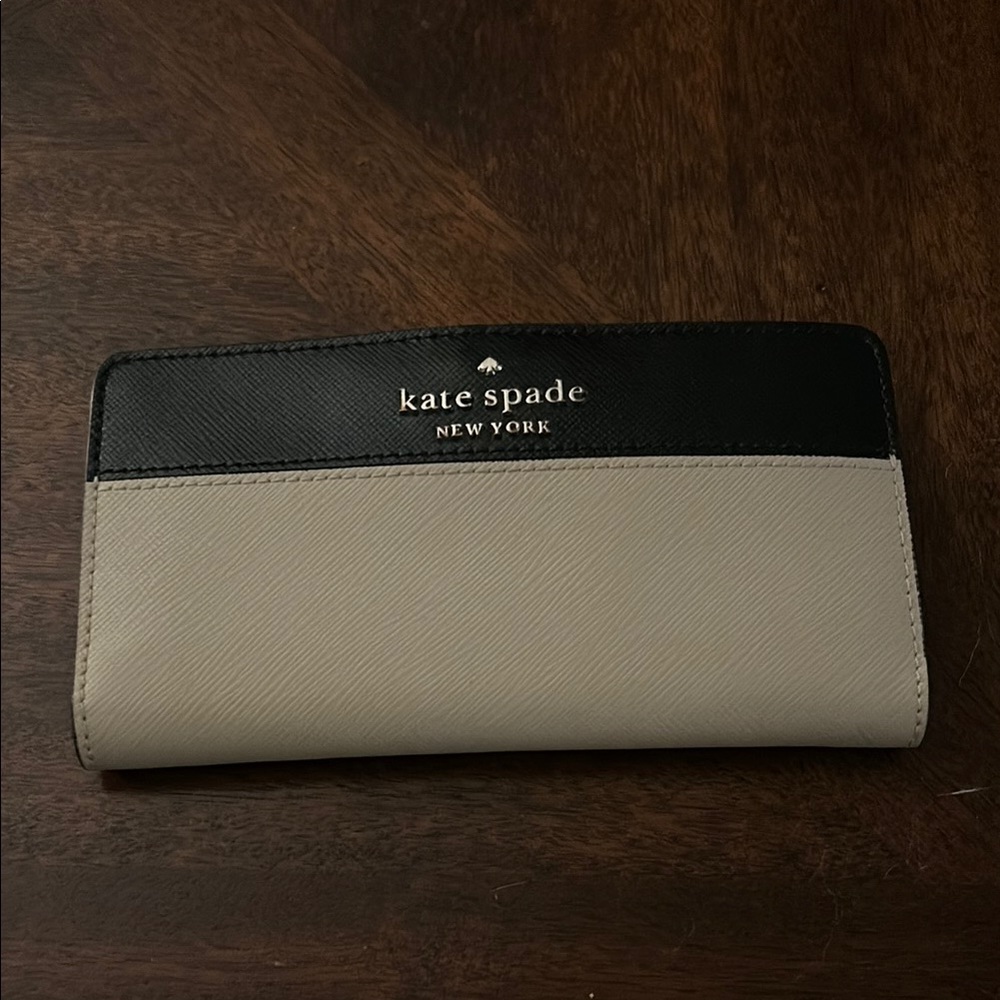 Kate Spade Elegant Black Wallet